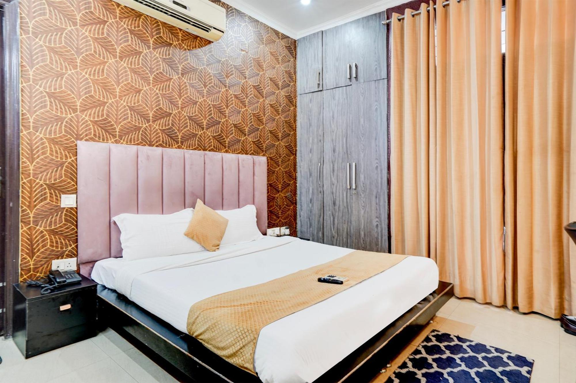 Fabexpress Next Home Gurgaon Exterior photo